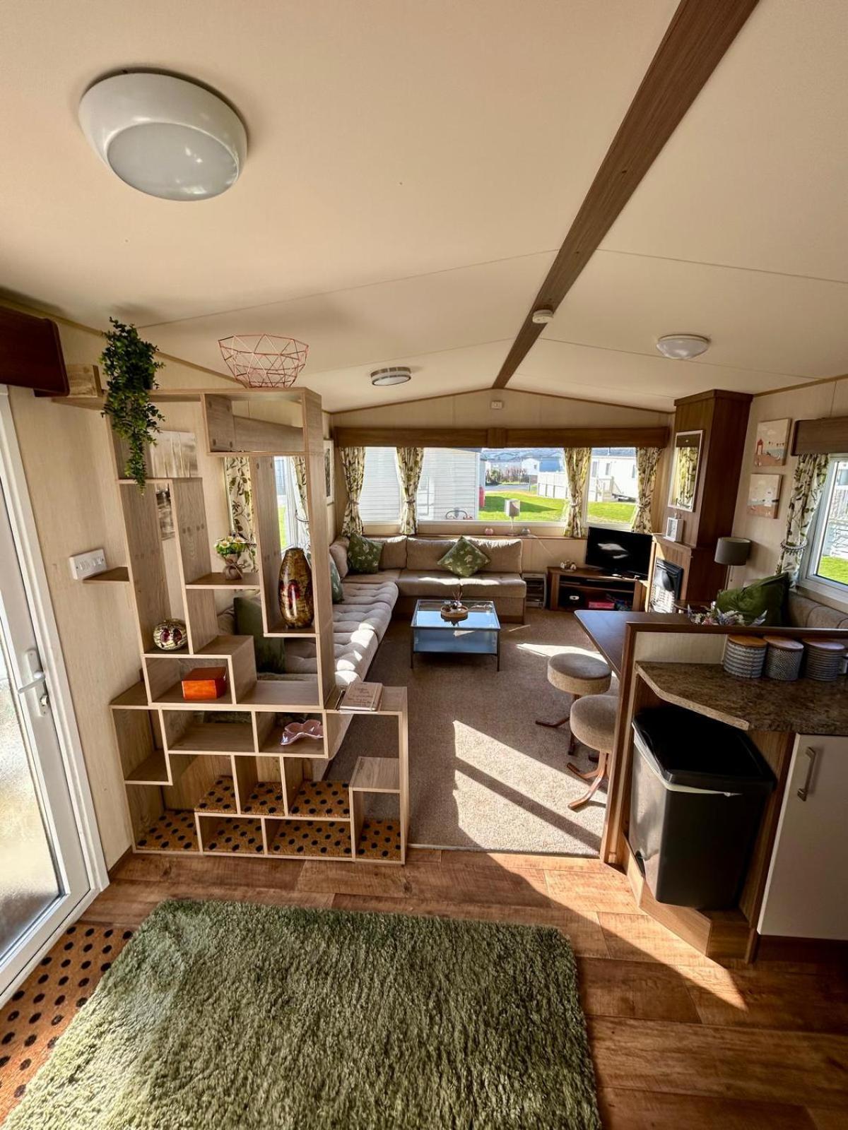 Summer Breeze Apartment